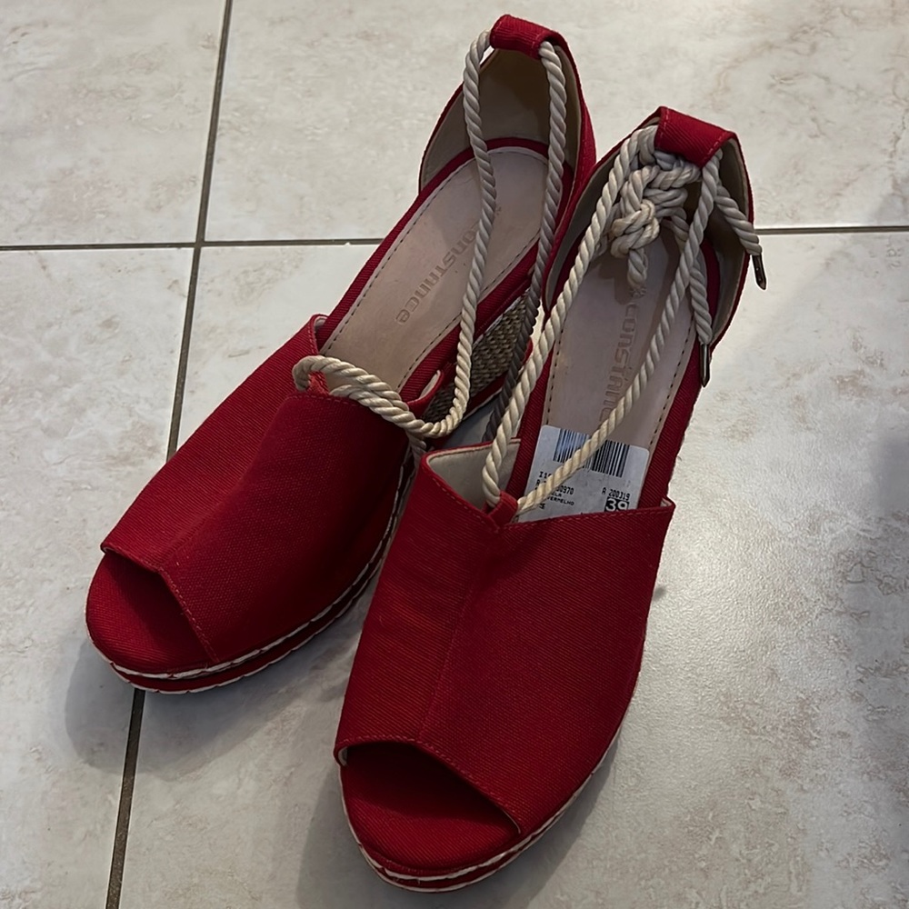 Constance Sandal. Made in Brazil. Wedges/Heel with self strap, open toe.